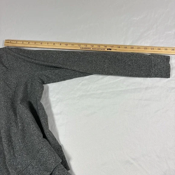 Lululemon Crewneck Pullover Sweater Womens Size 4 Heather Gray Gym Workout - Picture 8 of 9